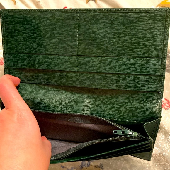 Givenchy Green Wallet Long - Picture 6 of 9